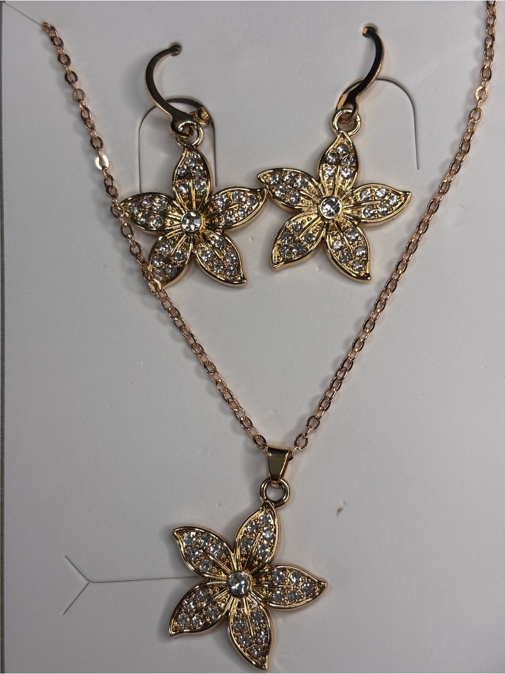 Gold-Tone Sparkling Flower Jewelry Set - Necklace & Earrings